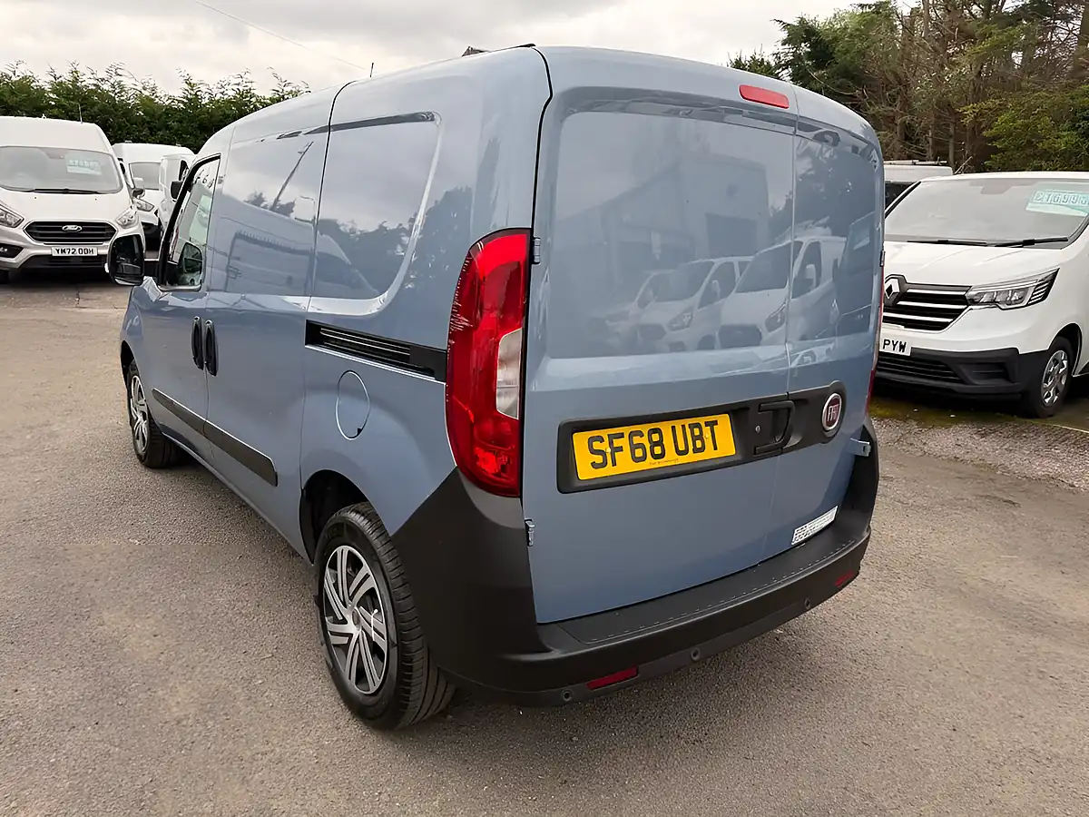 Used 2018 Fiat Doblo Panel Van L1 H1 Blue - Interior and Exterior details 17