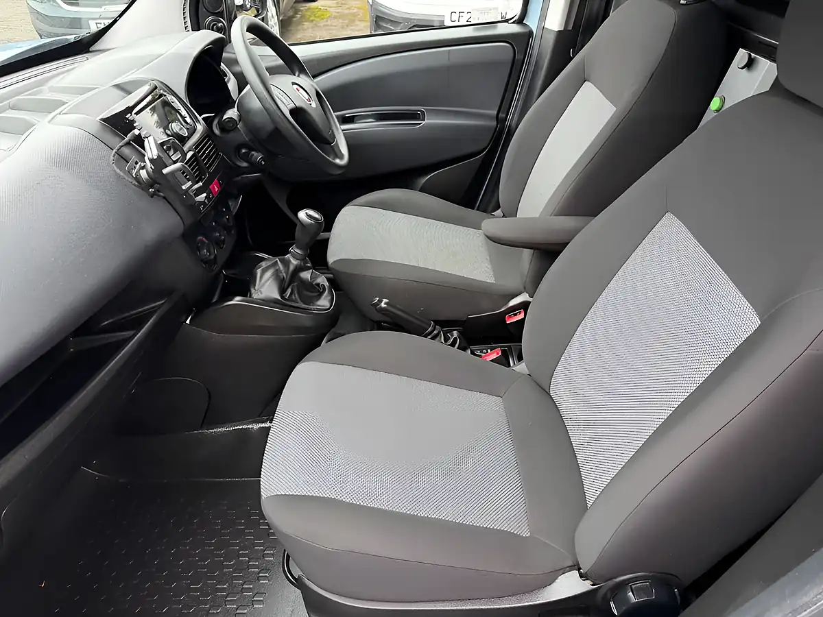 Used 2018 Fiat Doblo Panel Van L1 H1 Blue - Interior and Exterior details 5