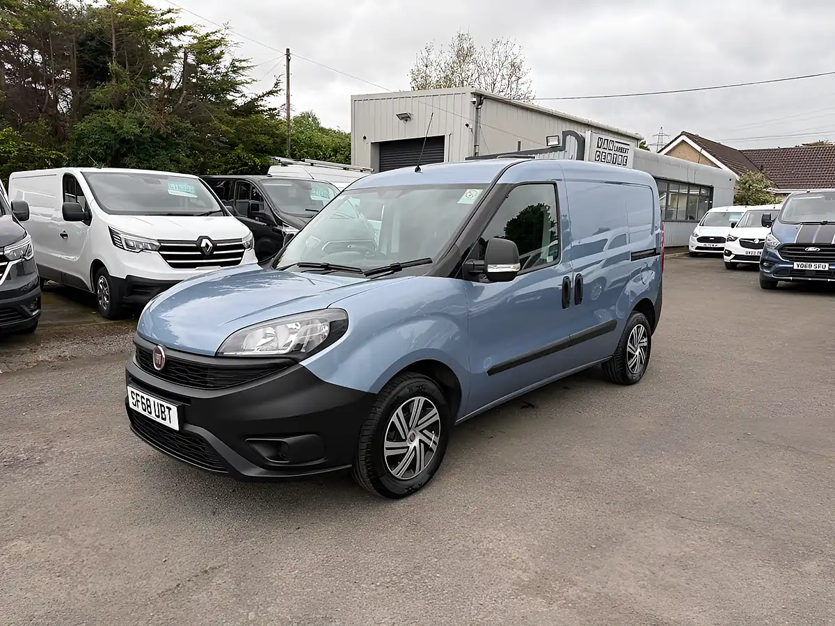 Used 2018 Fiat Doblo Panel Van L1 H1 Blue - Interior and Exterior details 9