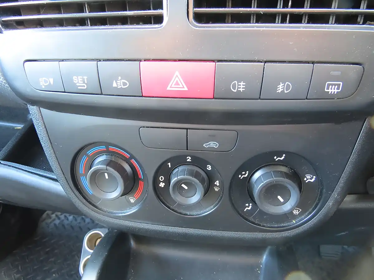 Used 2018 Fiat Doblo Sx White - Interior and Exterior details 16