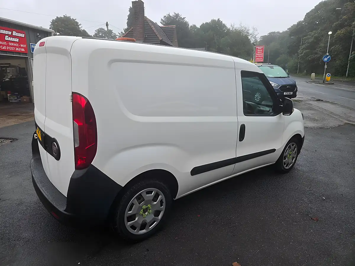 Used 2018 Fiat Doblo Sx White - Interior and Exterior details 11