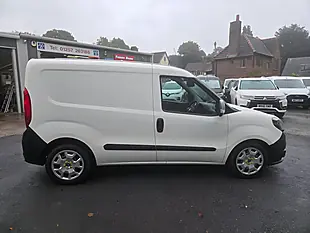 Used 2018 Fiat Doblo Sx White - Interior and Exterior details 12