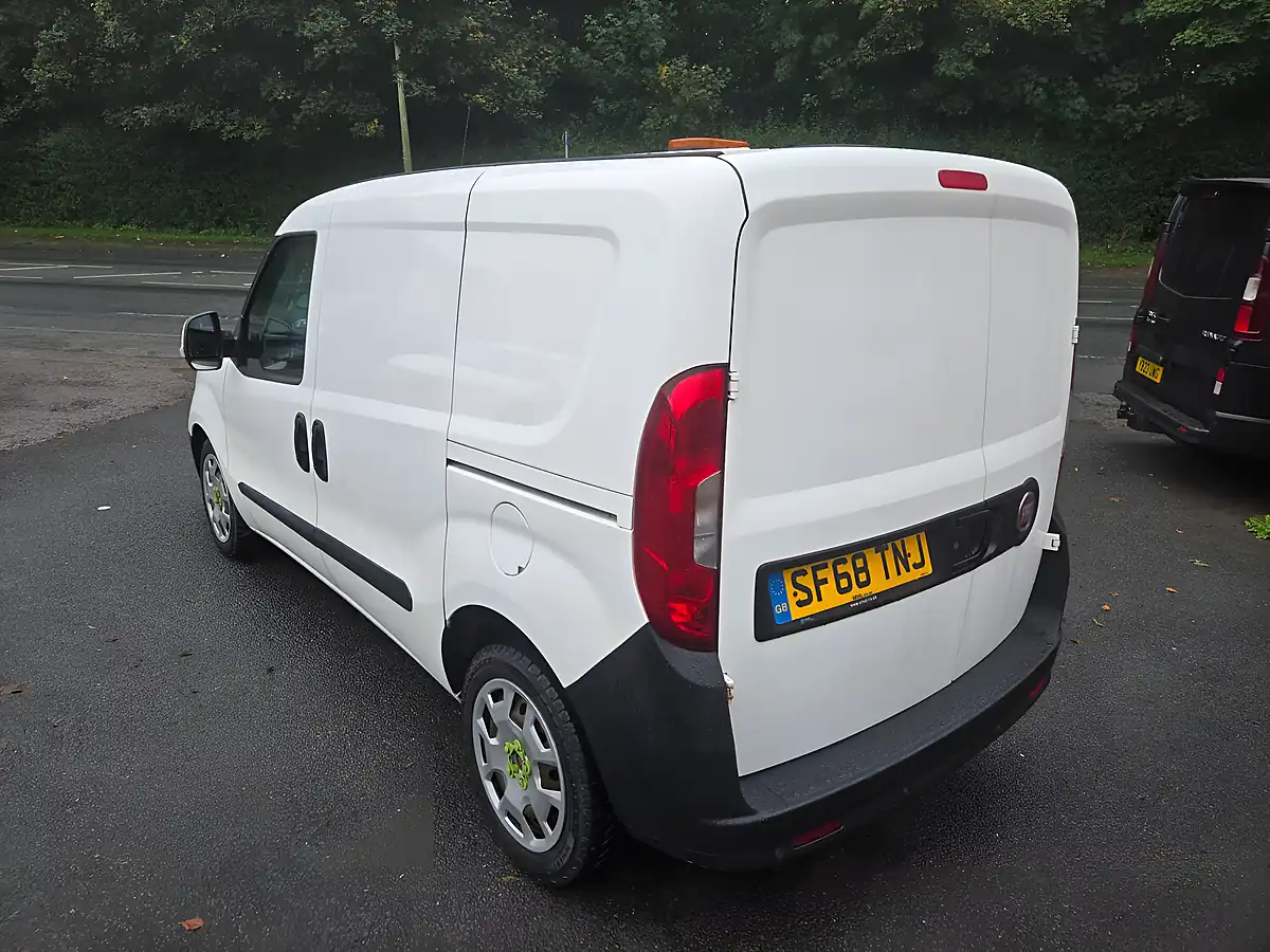 Used 2018 Fiat Doblo Sx White - Interior and Exterior details 8
