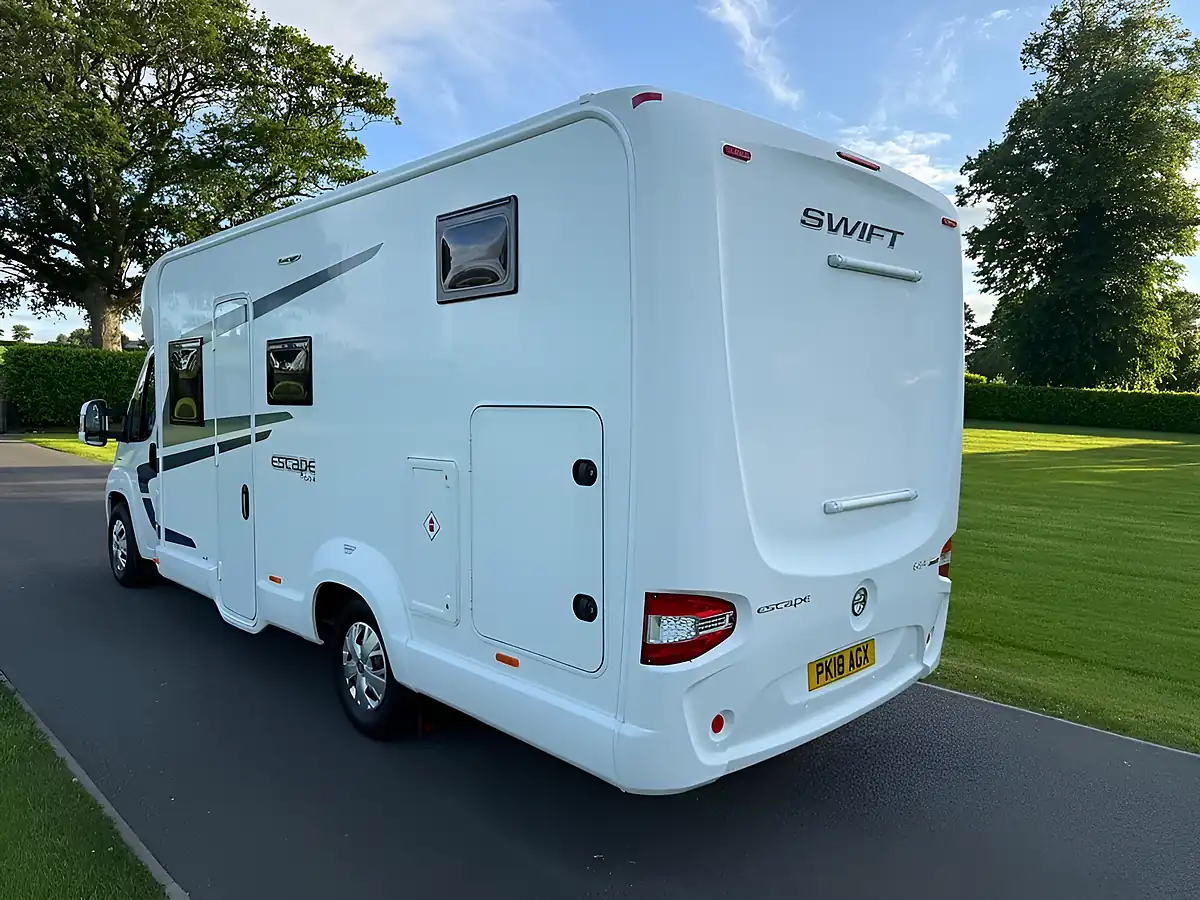 Used 2018 Fiat Ducato 35 C/C White - Interior and Exterior details 4