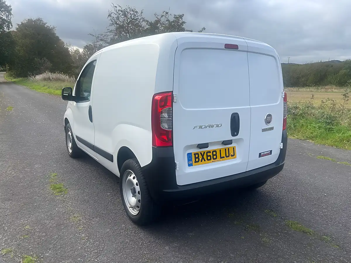 Used 2018 Fiat Fiorino Car Derived Van White - Interior and Exterior details 4