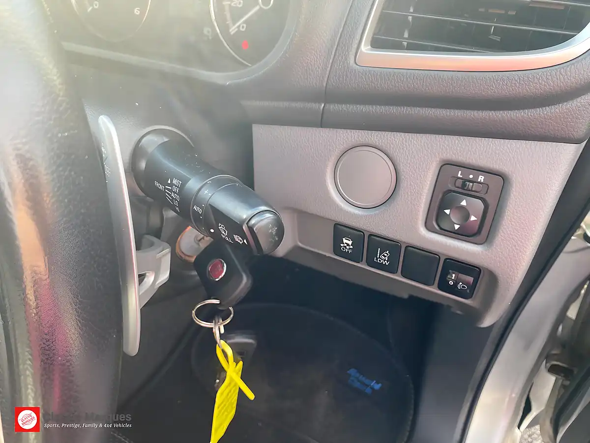 Used 2018 Fiat Fullback Cross Double Cab Metallic Silver - Interior and Exterior details 16