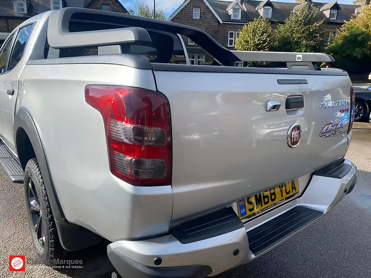 Used 2018 Fiat Fullback Cross Double Cab Metallic Silver - Interior and Exterior details 4