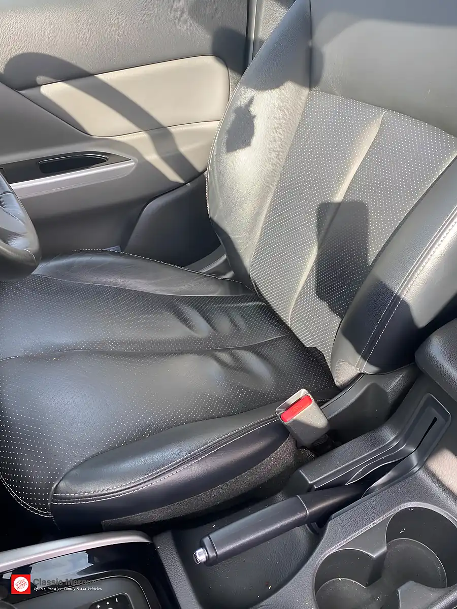 Used 2018 Fiat Fullback Cross Double Cab Metallic Silver - Interior and Exterior details 6