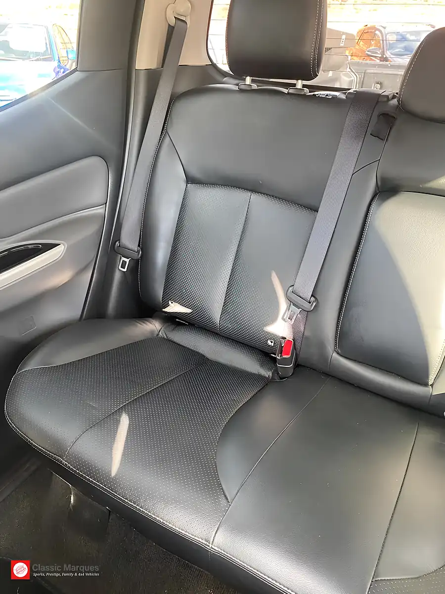 Used 2018 Fiat Fullback Cross Double Cab Metallic Silver - Interior and Exterior details 9