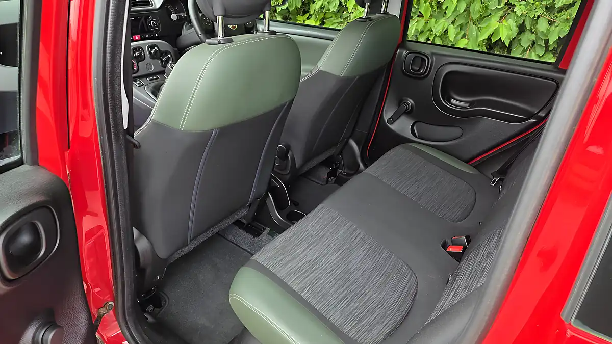 Used 2018 Fiat Panda 4X4 Red - Interior and Exterior details 16