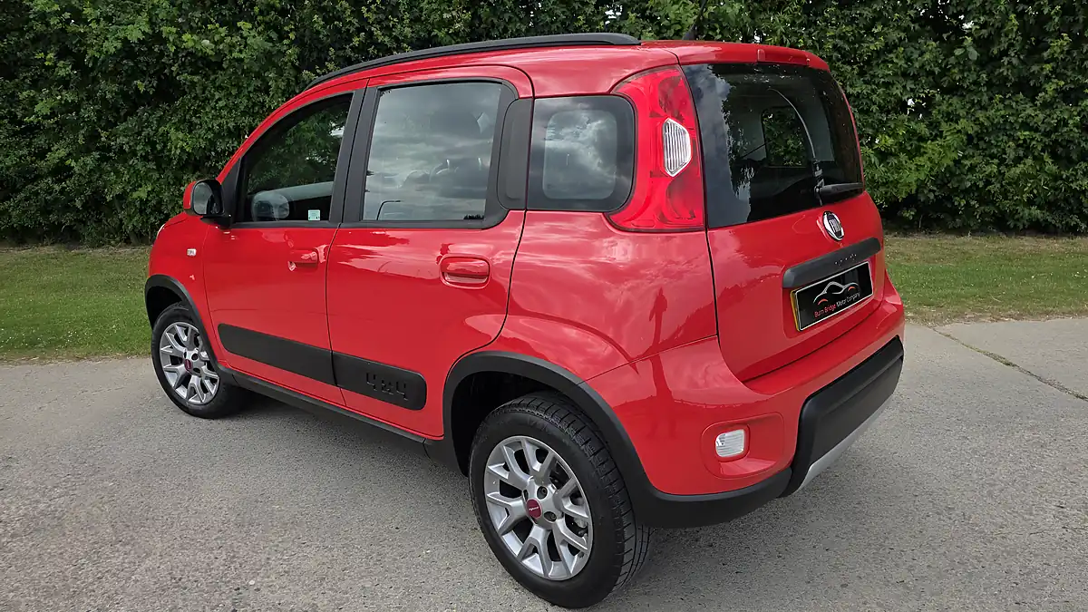 Used 2018 Fiat Panda 4X4 Red - Interior and Exterior details 3