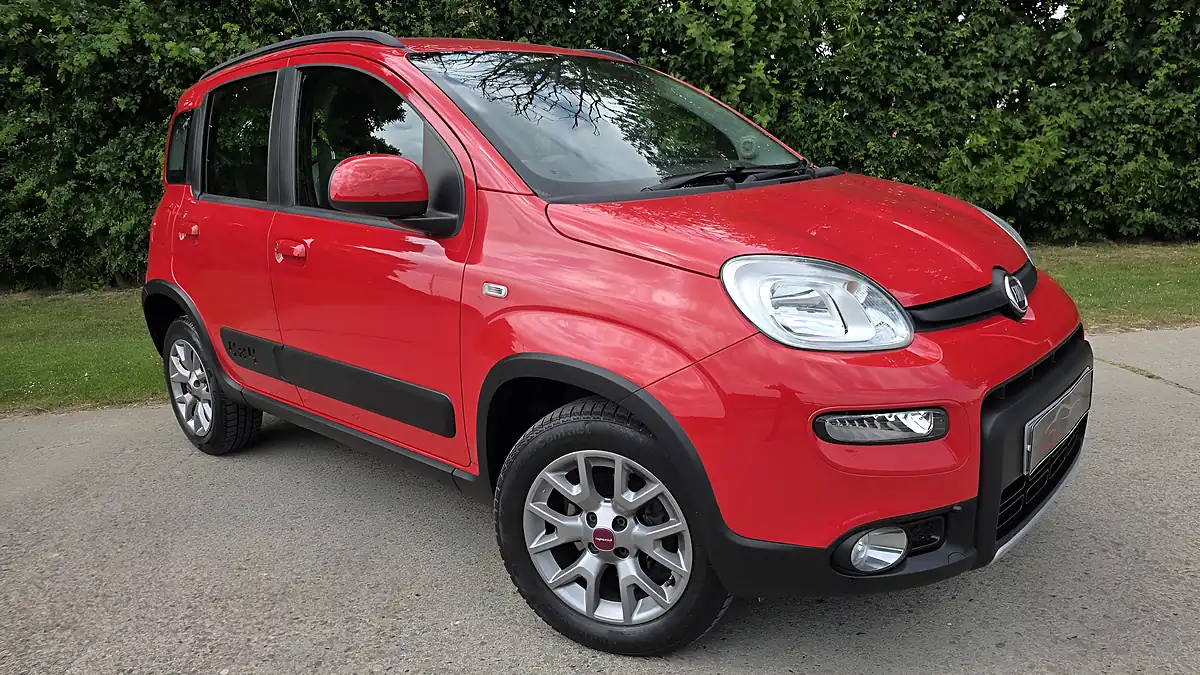 Used 2018 Fiat Panda 4X4 Red - Interior and Exterior details 7