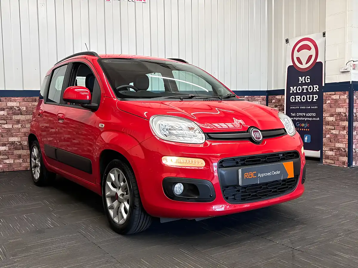 Used 2018 Fiat Panda Lounge Tango Red - Interior and Exterior details 11