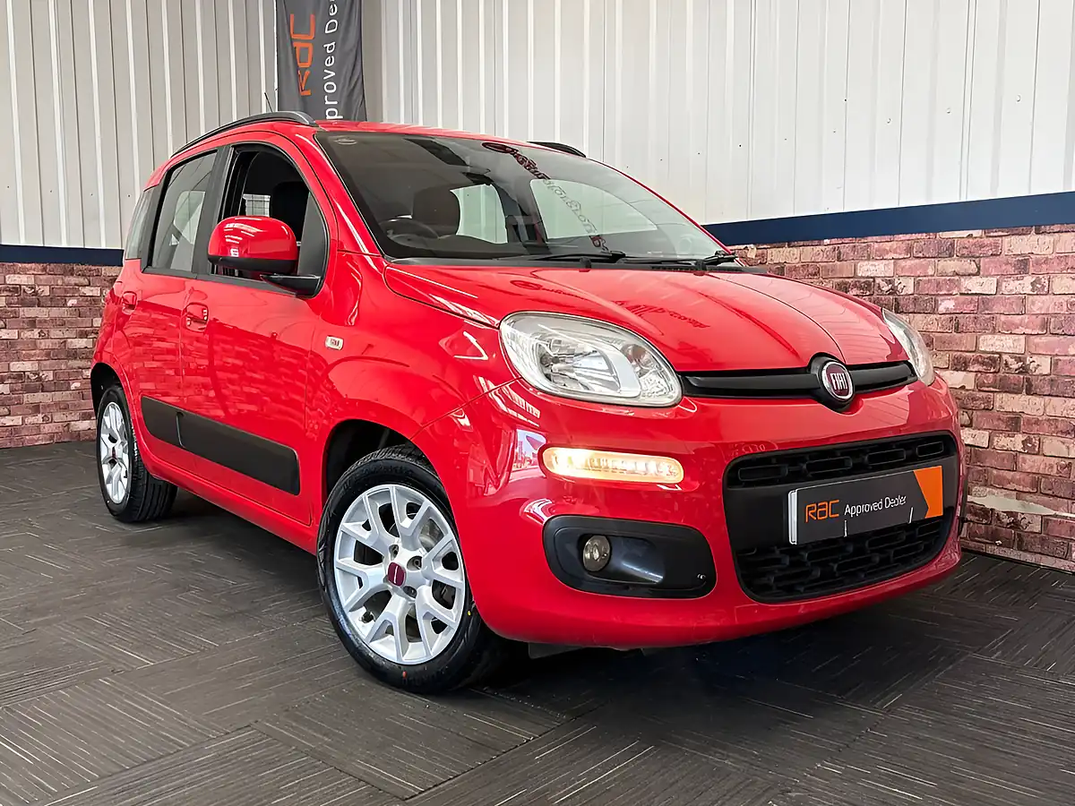 Used 2018 Fiat Panda Lounge Tango Red - Interior and Exterior details 4