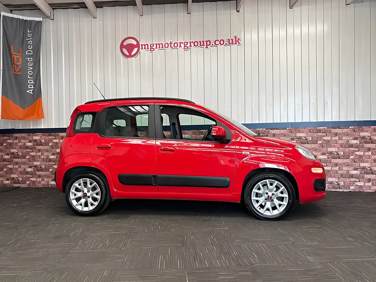 Used 2018 Fiat Panda Lounge Tango Red - Interior and Exterior details 9