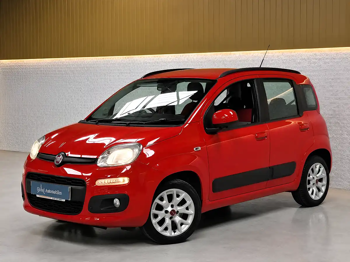 Used 2018 Fiat Panda Lounge Tango Red - Interior and Exterior details 16