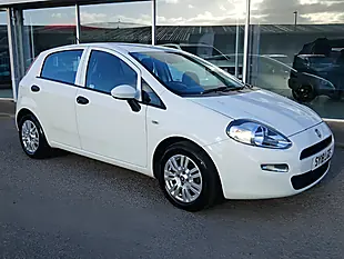 Used 2018 Fiat Punto Pop + White - Interior and Exterior details 4