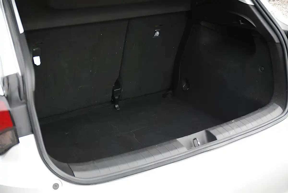 Used 2018 Fiat Tipo Easy Grey - Interior and Exterior details 13