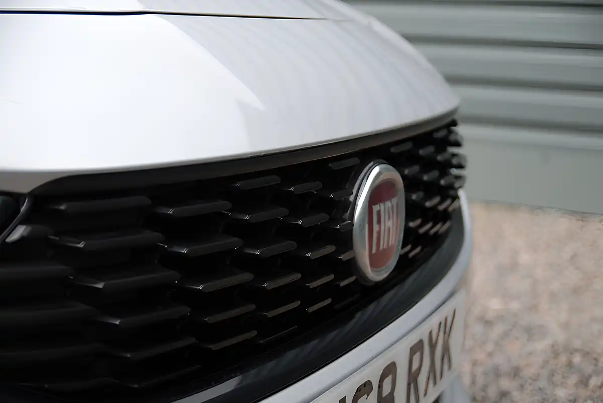 Used 2018 Fiat Tipo Easy Grey - Interior and Exterior details 16