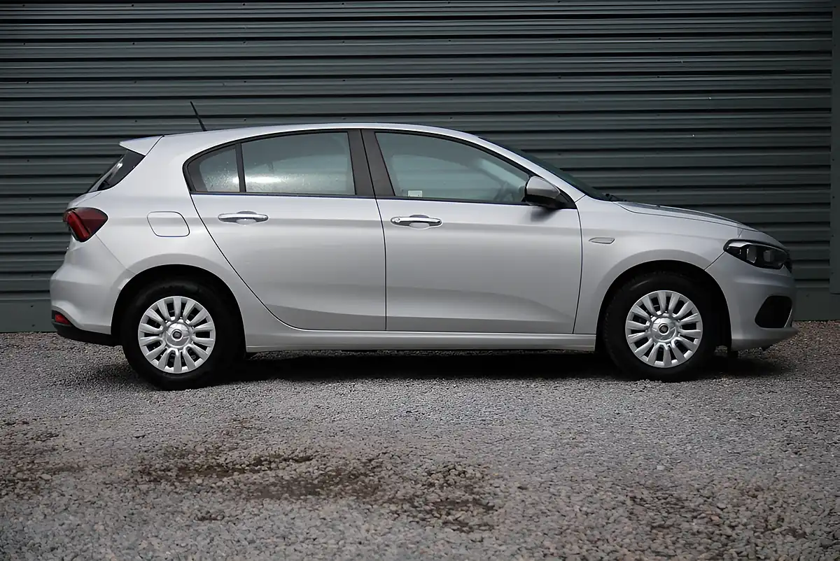 Used 2018 Fiat Tipo Easy Grey - Interior and Exterior details 4