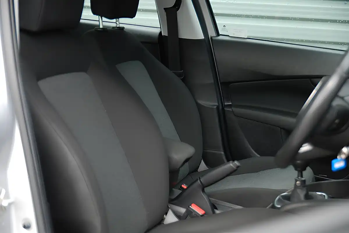 Used 2018 Fiat Tipo Easy Grey - Interior and Exterior details 7