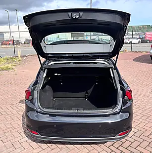 Used 2018 Fiat Tipo Easy Plus Black - Interior and Exterior details 15