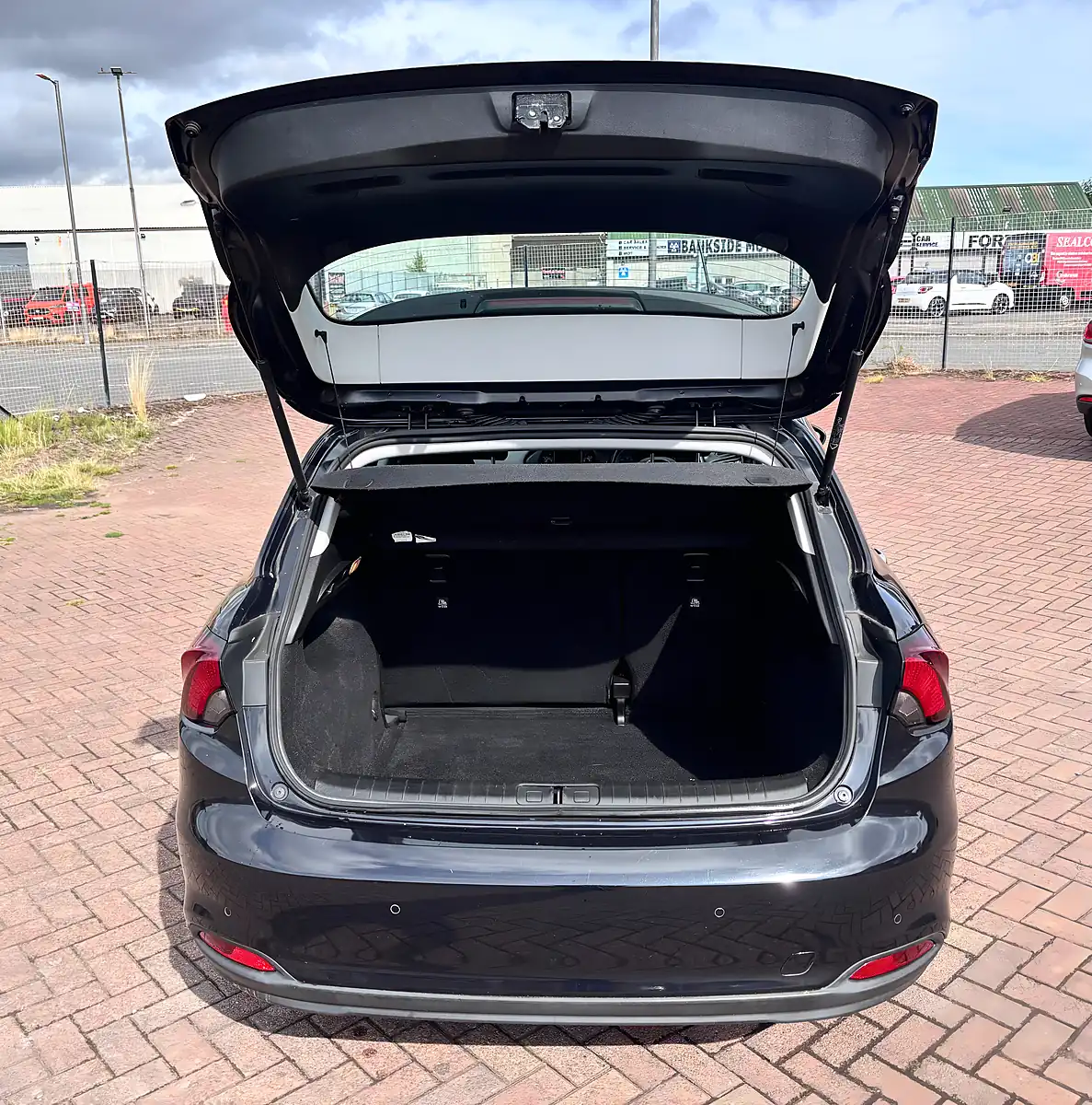 Used 2018 Fiat Tipo Easy Plus Black - Interior and Exterior details 15