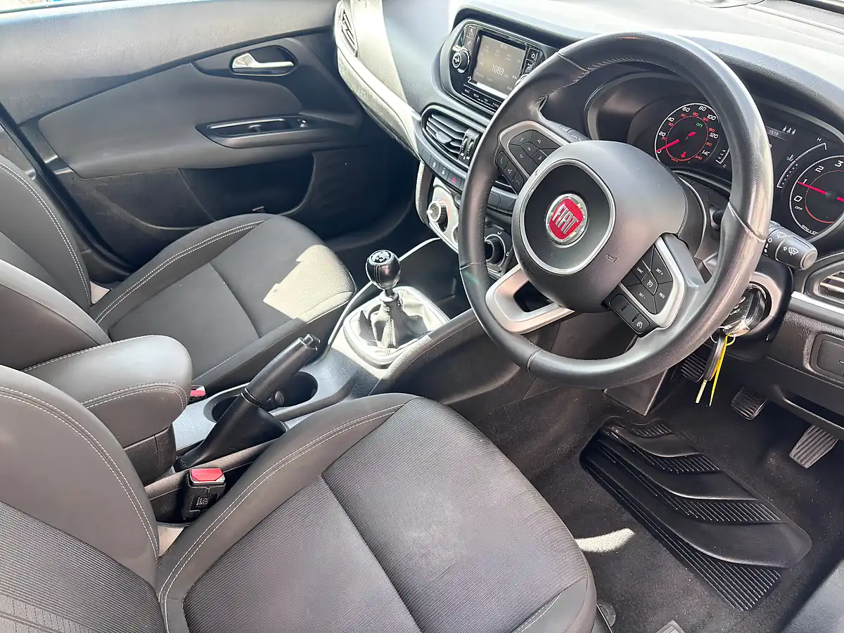 Used 2018 Fiat Tipo Easy Plus Black - Interior and Exterior details 6
