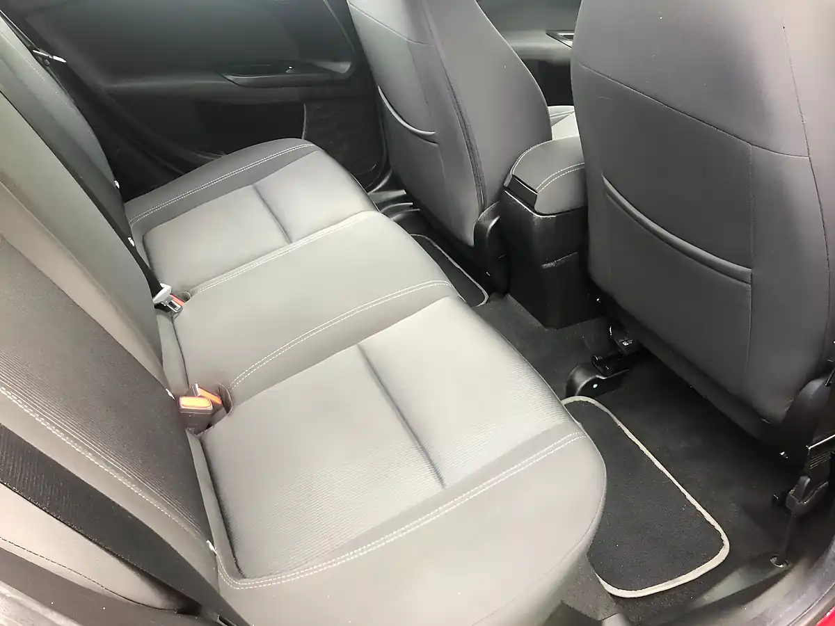 Used 2018 Fiat Tipo Easy+ Red - Interior and Exterior details 13