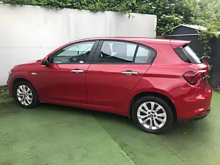 Used 2018 Fiat Tipo Easy+ Red - Interior and Exterior details 4