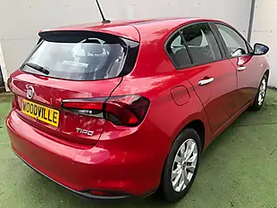 Used 2018 Fiat Tipo Easy+ Red - Interior and Exterior details 8