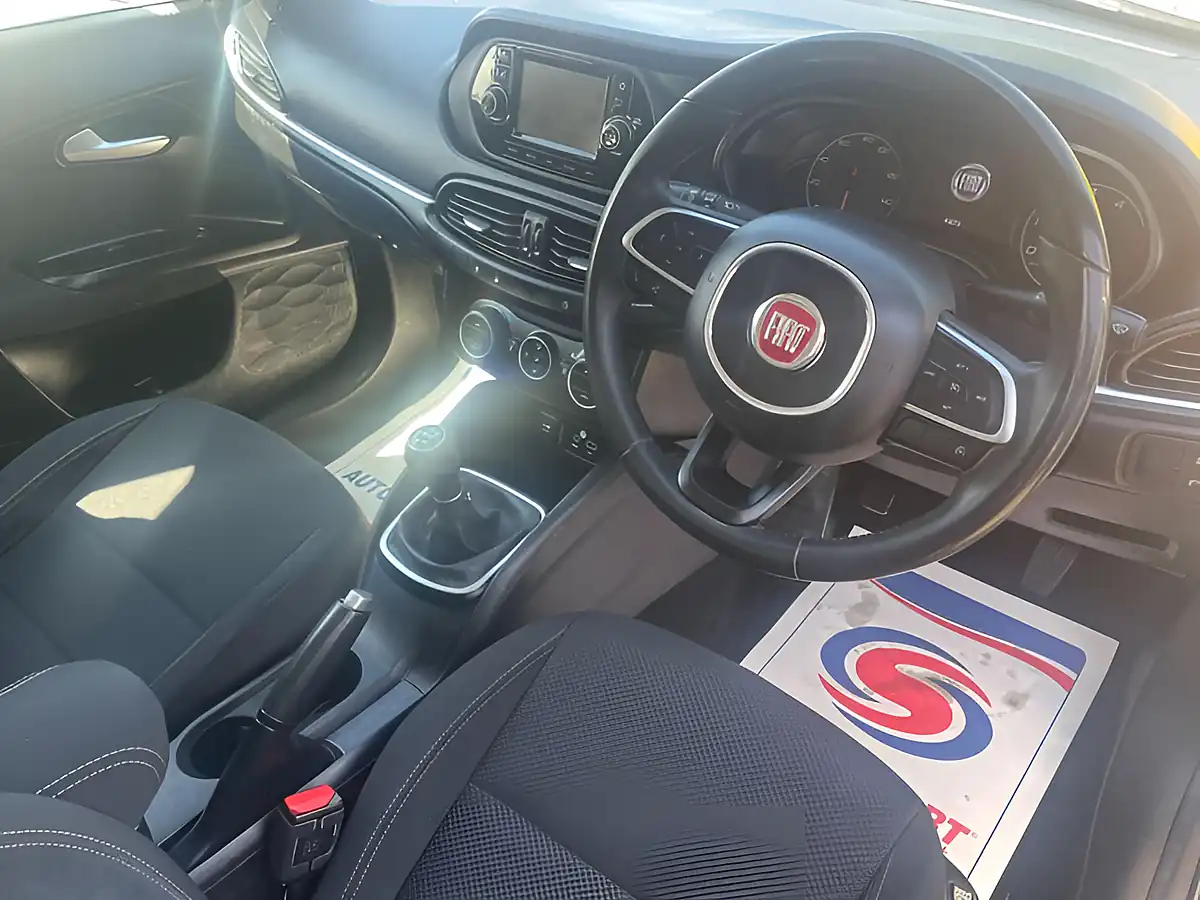 Used 2018 Fiat Tipo Lounge Grey - Interior and Exterior details 12