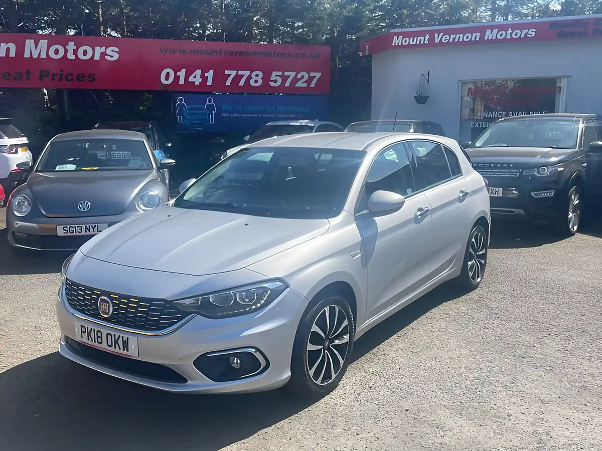 Used 2018 Fiat Tipo Lounge Grey - Interior and Exterior details 4