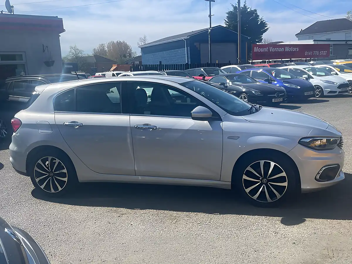 Used 2018 Fiat Tipo Lounge Grey - Interior and Exterior details 9