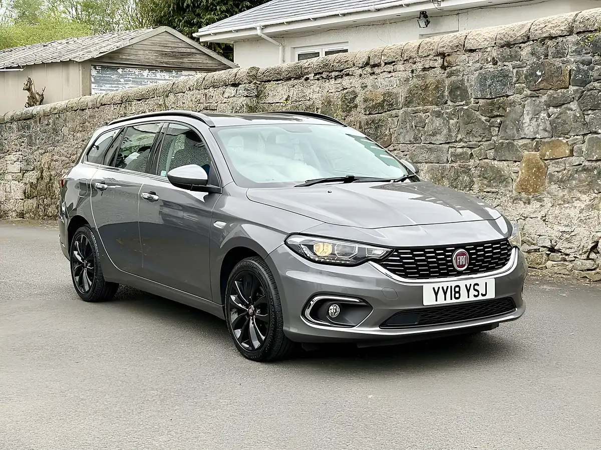 Used 2018 Fiat Tipo Lounge Grey - Interior and Exterior details 15