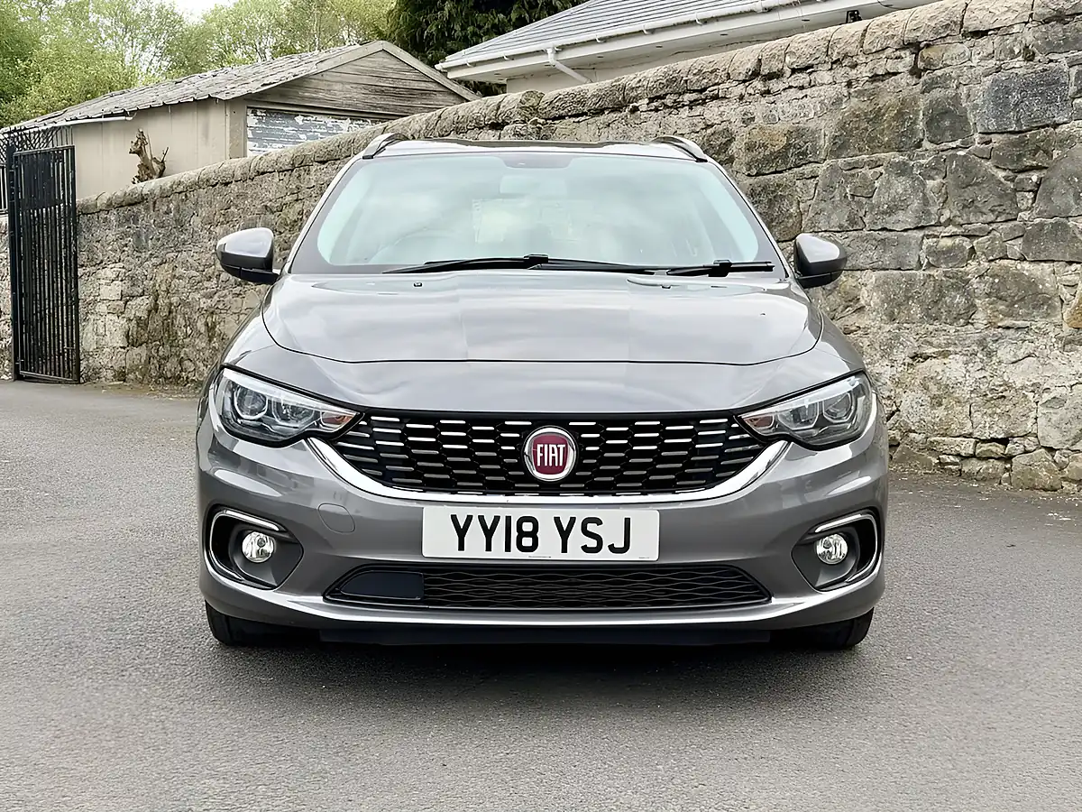 Used 2018 Fiat Tipo Lounge Grey - Interior and Exterior details 2