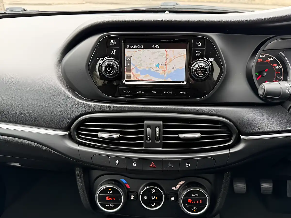 Used 2018 Fiat Tipo Lounge Grey - Interior and Exterior details 20