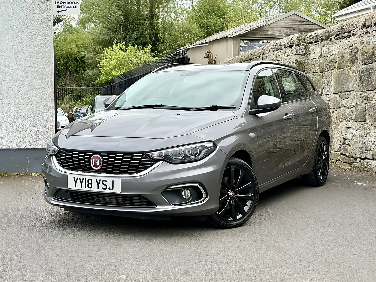 Used 2018 Fiat Tipo Lounge Grey - Interior and Exterior details 3