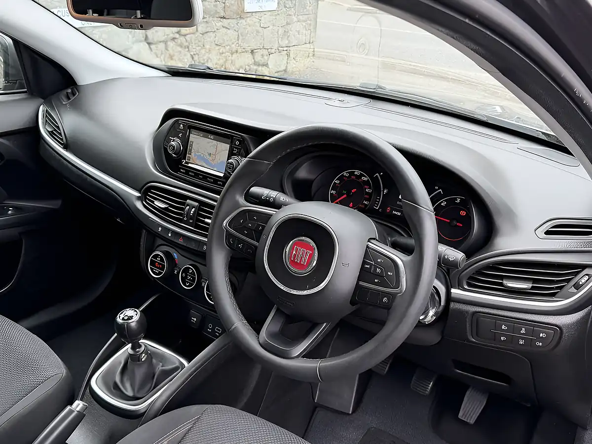 Used 2018 Fiat Tipo Lounge Grey - Interior and Exterior details 5