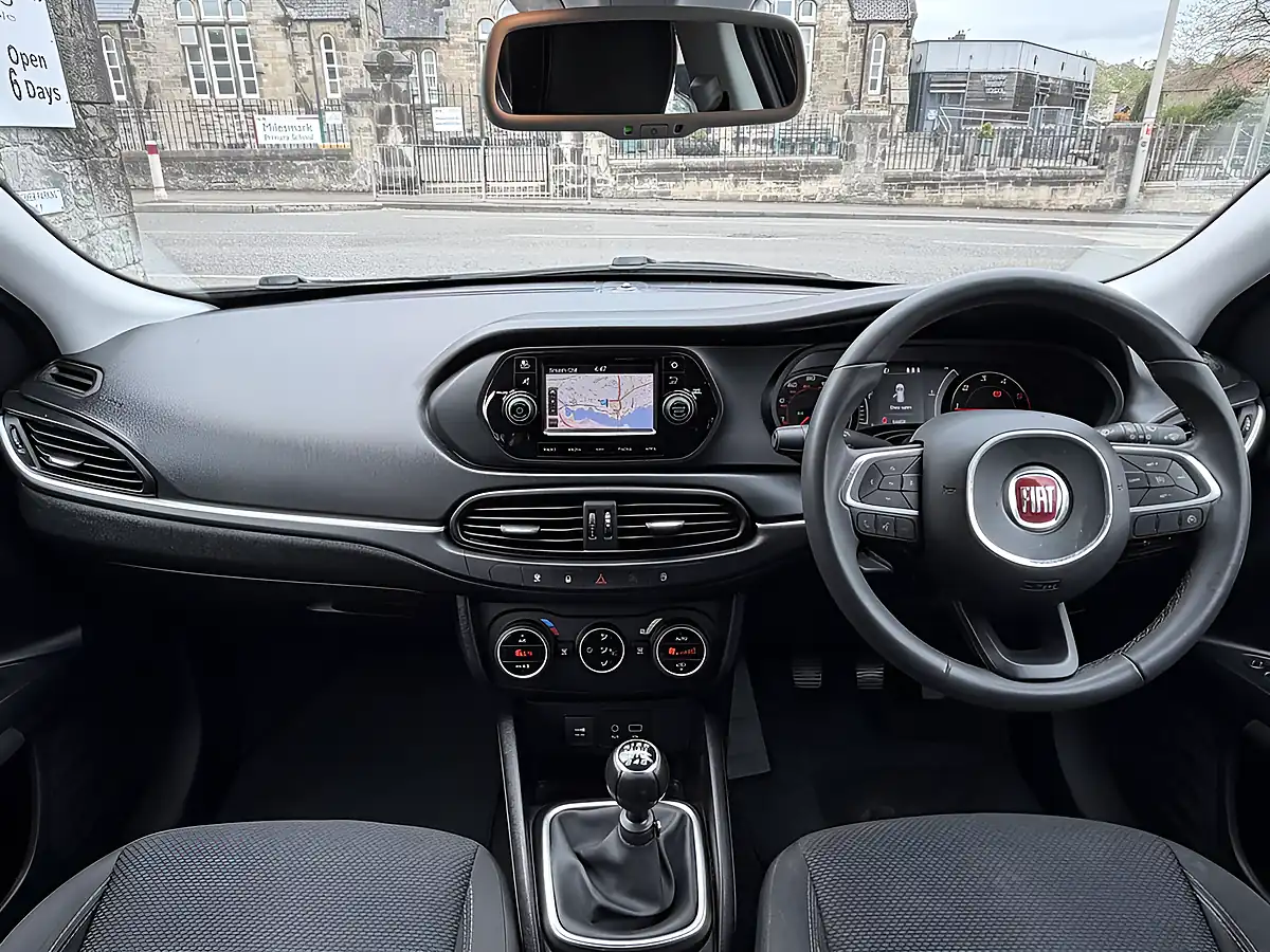 Used 2018 Fiat Tipo Lounge Grey - Interior and Exterior details 7