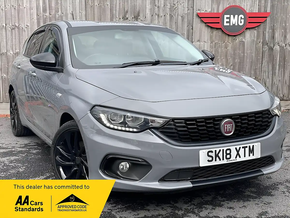 Used 2018 Fiat Tipo S-Design Grey - Front View