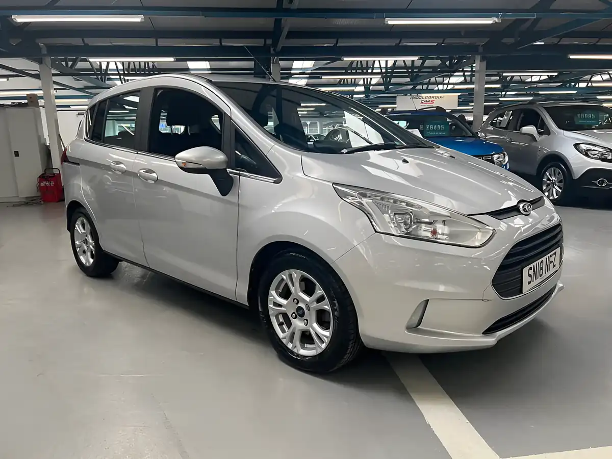 Used 2018 Ford B-Max Zetec Navigator Silver - Front View