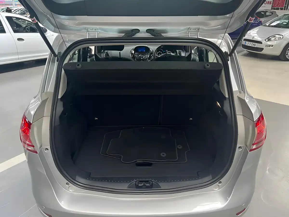 Used 2018 Ford B-Max Zetec Navigator Silver - Interior and Exterior details 16