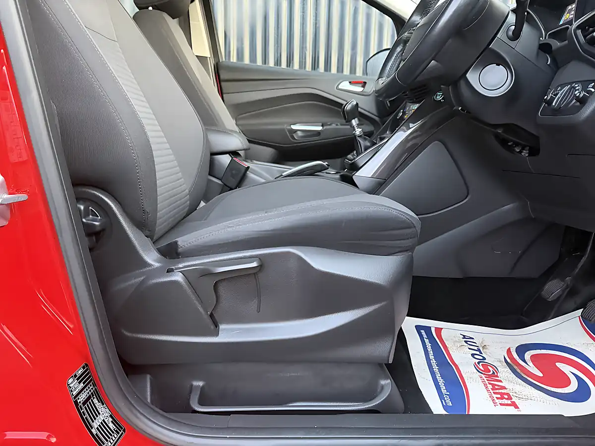 Used 2018 Ford C-Max Titanium Red - Interior and Exterior details 12