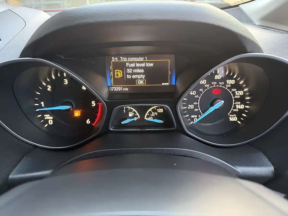 Used 2018 Ford C-Max Titanium Red - Interior and Exterior details 16