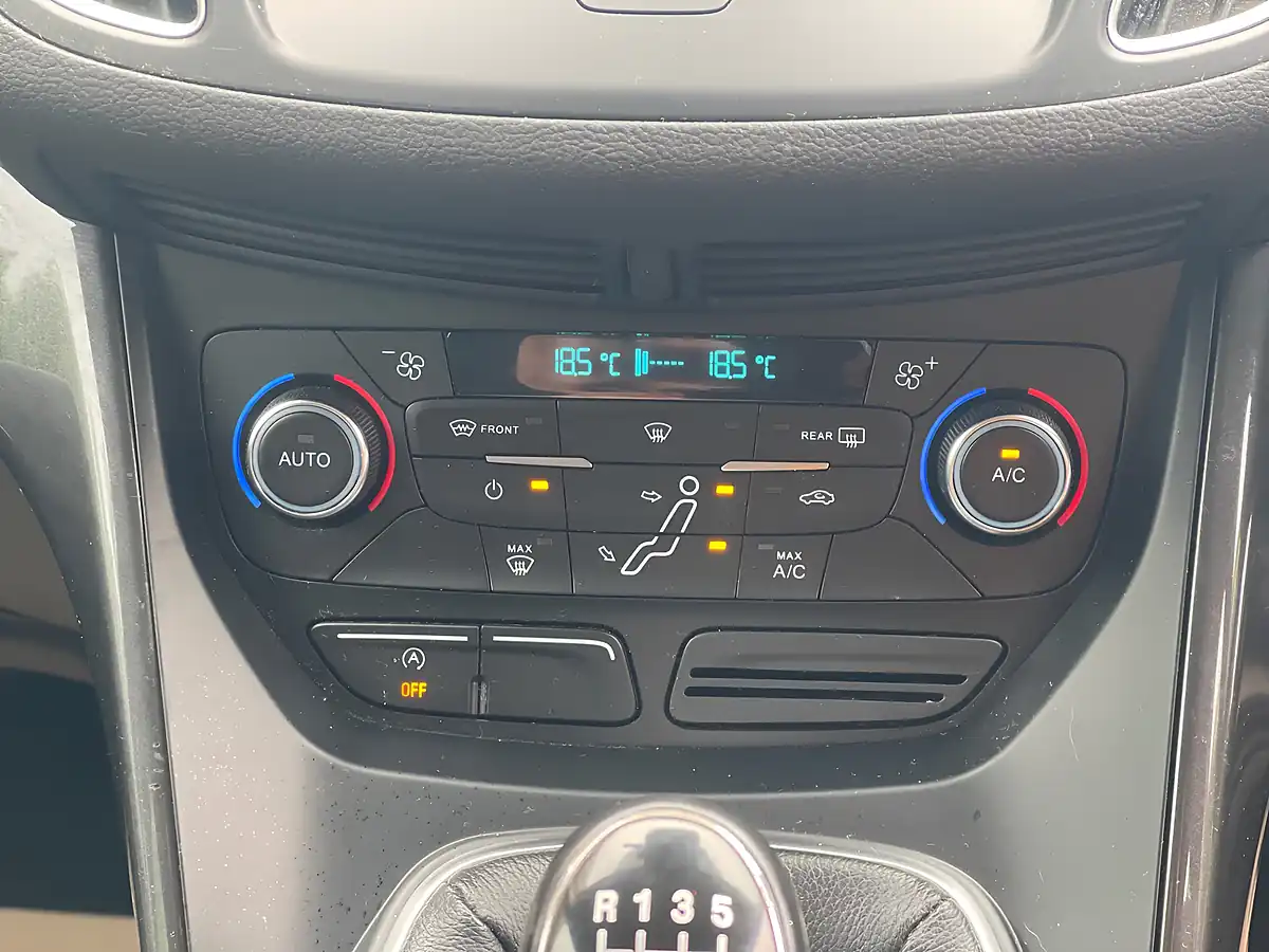 Used 2018 Ford C-Max Titanium Silver - Interior and Exterior details 17