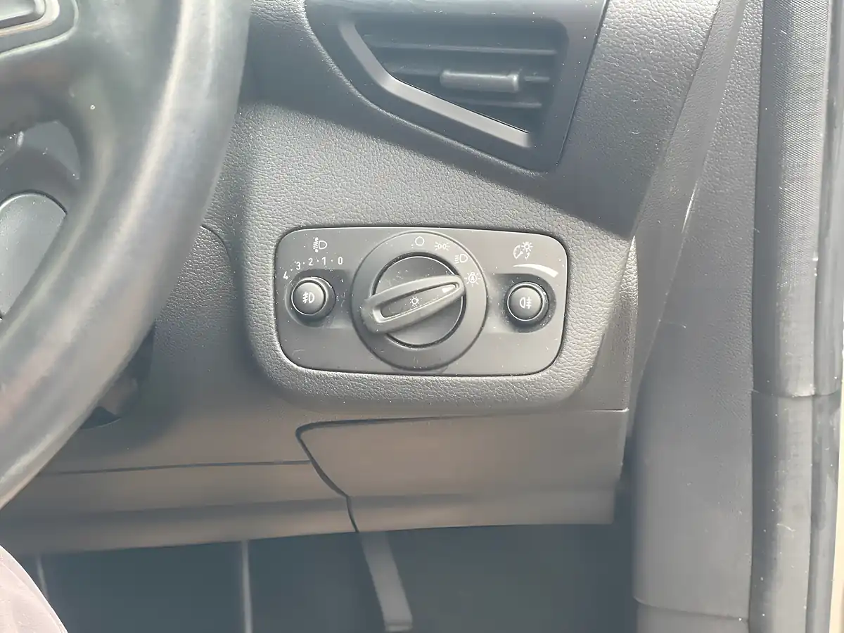 Used 2018 Ford C-Max Titanium Silver - Interior and Exterior details 19