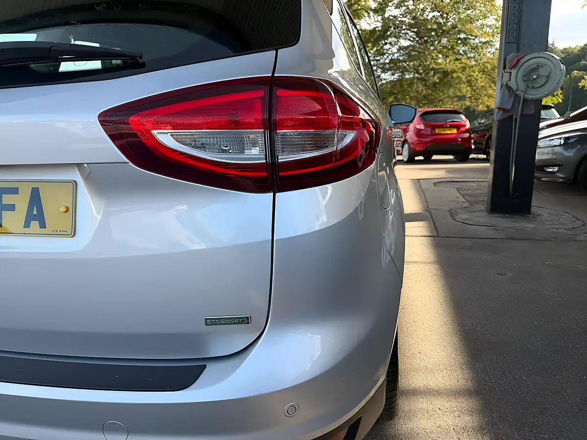 Used 2018 Ford C-Max Titanium Silver - Interior and Exterior details 10
