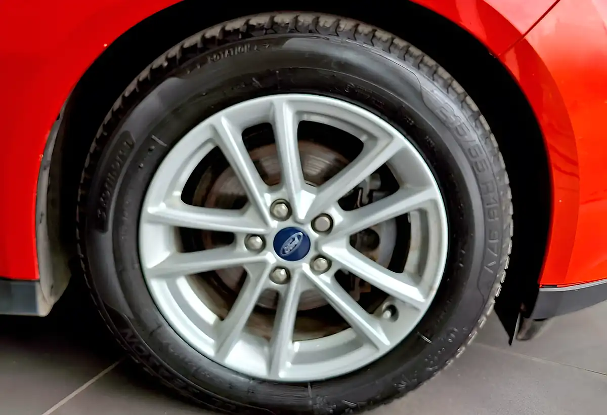 Used 2018 Ford C-Max Zetec Red - Interior and Exterior details 12