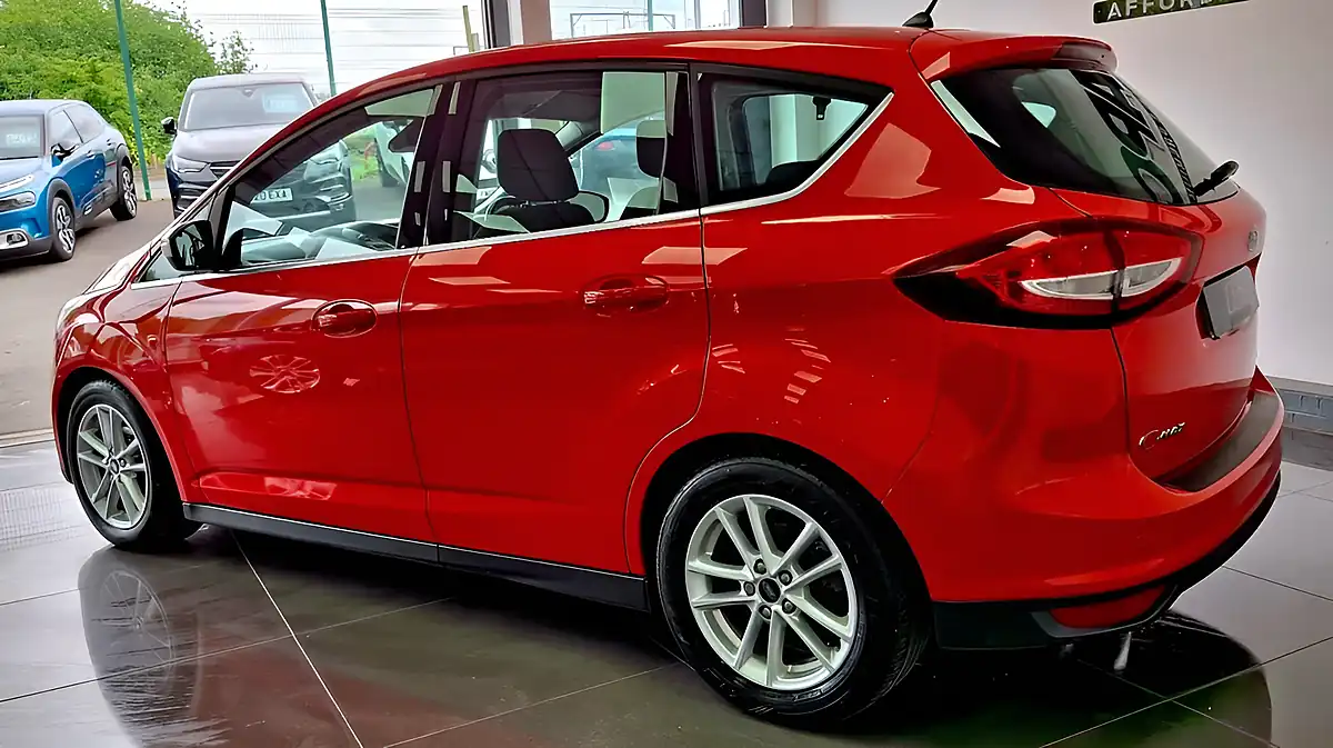 Used 2018 Ford C-Max Zetec Red - Interior and Exterior details 3